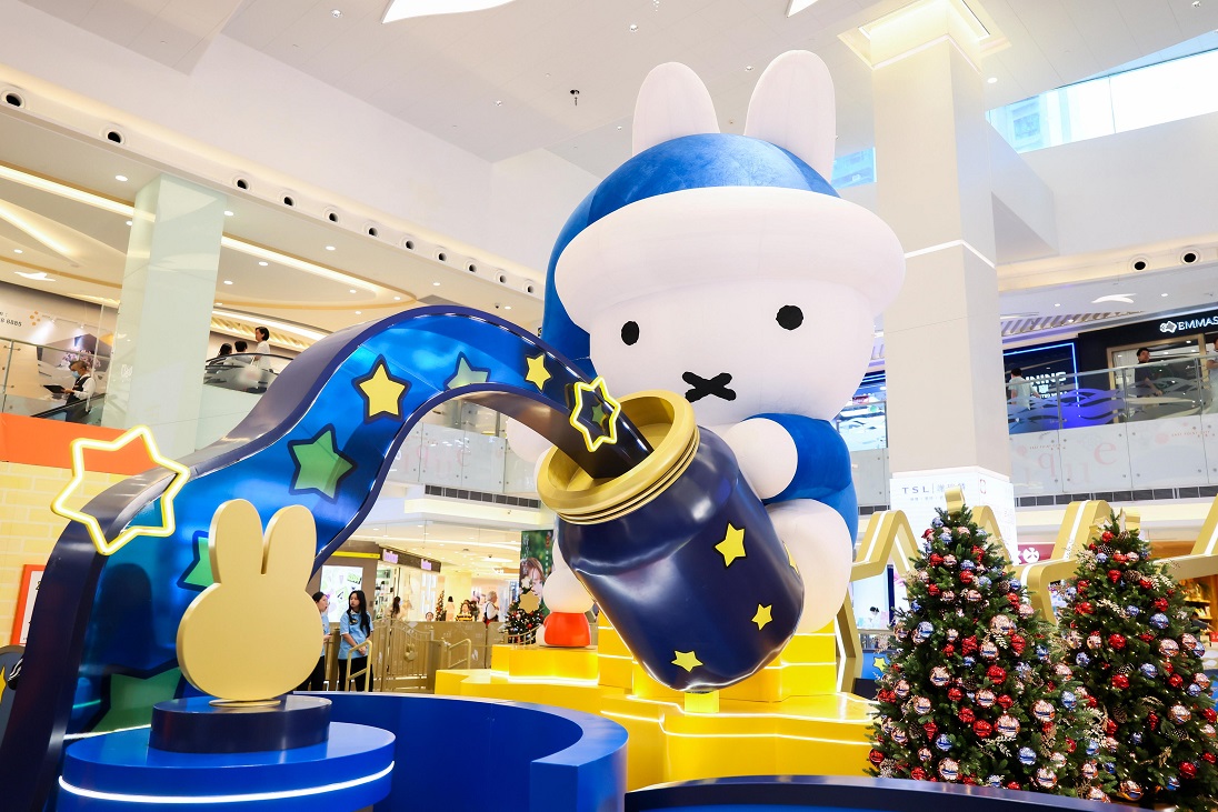 9miffy xmas.jpg